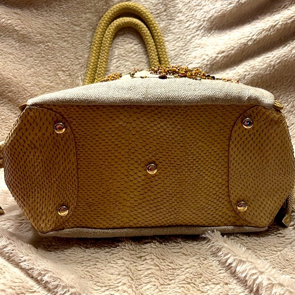 MICHAEL KORS SKORPIOS SHOPPER *Rare find - Picture 8 of 17